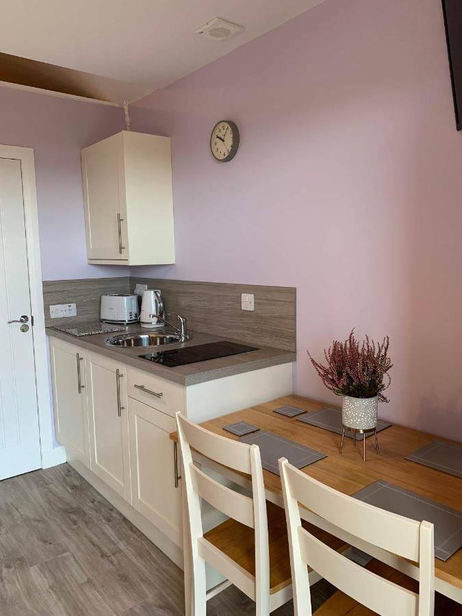 Hebridean Holiday Cabins Breasclete Екстериор снимка