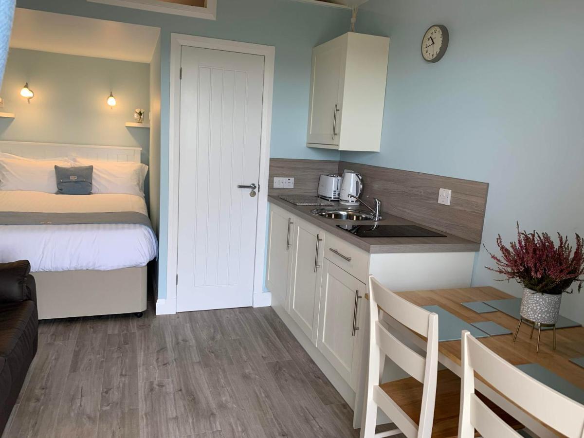 Hebridean Holiday Cabins Breasclete Екстериор снимка